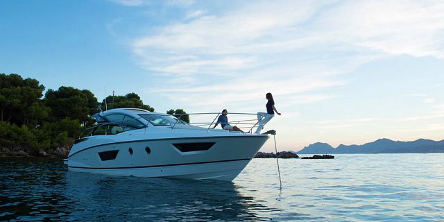 Full day private luxury yacht cruise dolphin watching lunch (2)